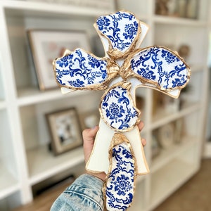 Blue paisley oyster angel cross