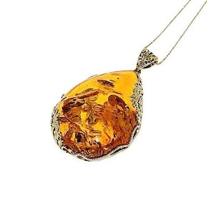 Natural amber pendant necklace,Large amber pendant necklace,Gift for her,Gold pendant with amber,Genuine Baltic amber,Amber jewellery.