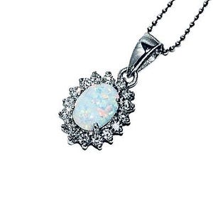 Pendentif opale blanche, collier d&#39;opale ovale, pendentif en argent avec opale blanche, pendentif opale délicat, cadeau pour elle, bijoux en opale, pierre de naissance d&#39;octobre