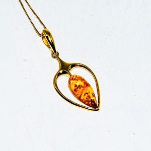 Swanky amber pendant,Gold amber pendant,Gift for her,Genuine Baltic amber,Natural amber pendant,Genuine amber pendant,Amber jewellery.