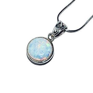 Pendentif opale blanche, collier opale sphère, pendentif en argent avec opale blanche, pendentif opale délicate, cadeau pour elle, bijoux en opale, pierre de naissance octobre
