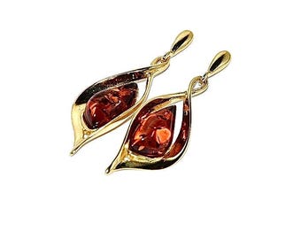 Natural amber earrings,Gold earrings with amber,Modern amber gangle earrings,Gift for her,Amber jewellery,Genuine Baltic amber.
