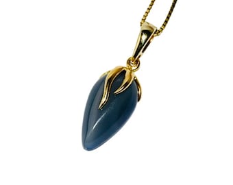 Blue agate pendant,Gold pendant with blue agate,Elegant blue agate pendant,Gift for her,Agate jewellery,Agate pendant,Gold agate pendant.