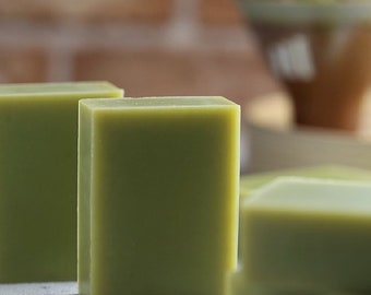 detox green soap with qasil, matcha and tea tree