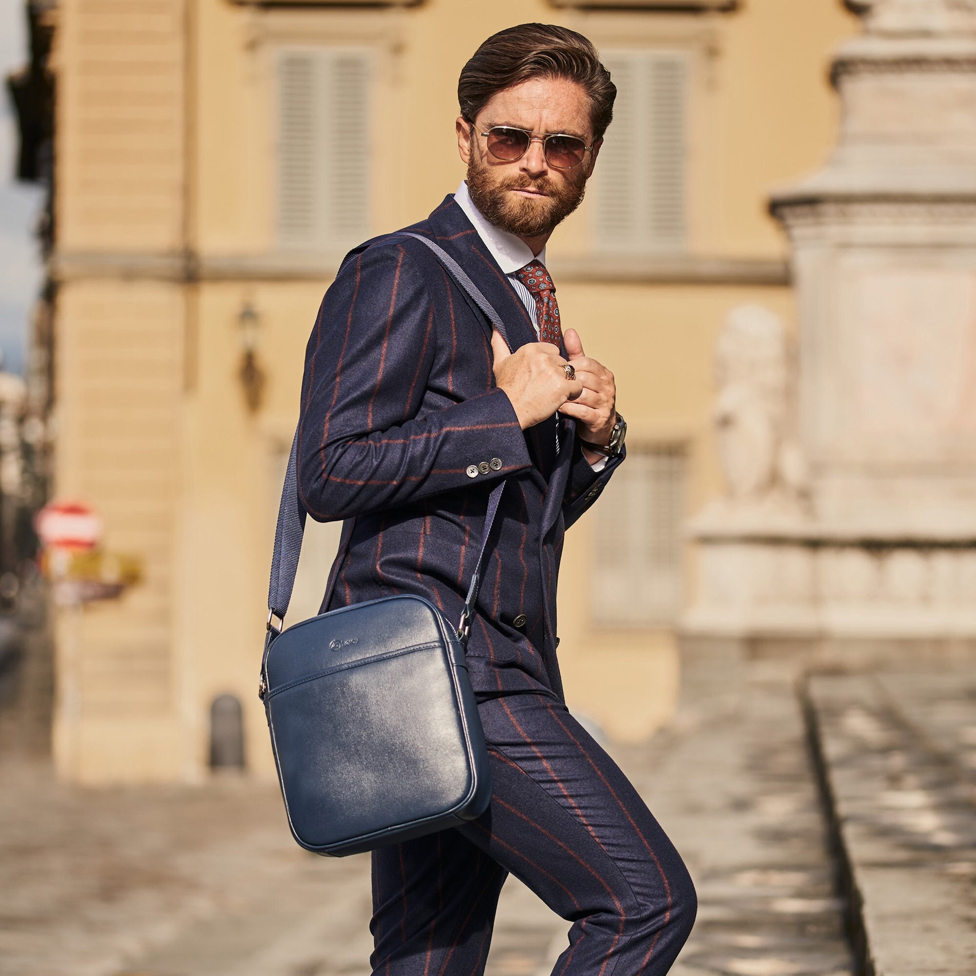 Louis Vuitton - Authenticated Multiple Small Bag - Leather Blue Plain for Men, Never Worn