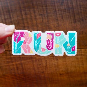 RUN Floral Sticker – Flower Market Style, Motivational Floral Design for Runners