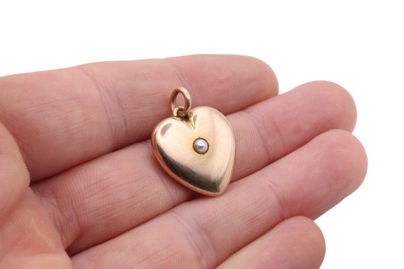 Antique Victorian 15ct Gold Pearl Heart Locket - image 10