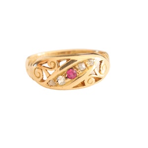Antique 18ct Gold Diamond and Ruby Decorative Ring