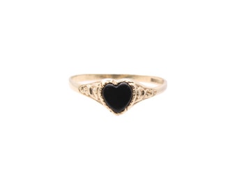 Vintage 9ct Gold Onyx Heart Ring