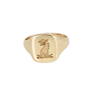 Antique 18ct Gold Griffin Intaglio Signet Ring - 1932