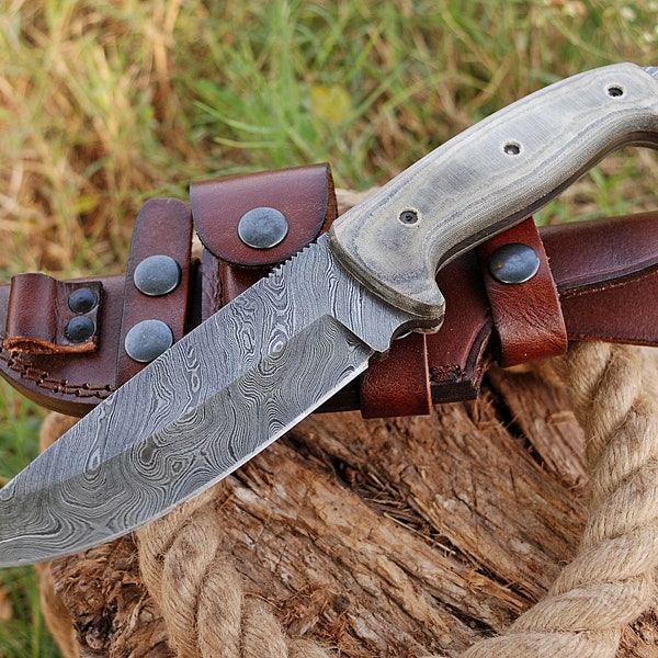 Damascus Bushcraft Knife, Hunting knife - Hunting gifts for men, Xmas Gifts for boyfriend & Unique Gifts For Him - Leather Knife Sheath