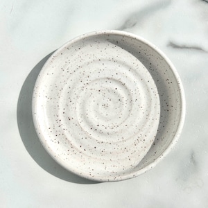 Handmade Ceramic Pedestal Pet Bowl: Whisker-Friendly, Non-Tip White