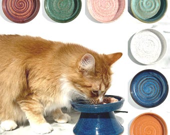 Handmade Ceramic Pedestal Pet Bowl: Whisker-Friendly, Non-Tip
