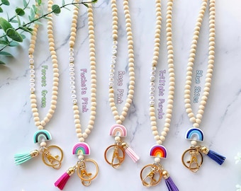Cordón de madera arcoíris con borla / Cordón para identificación y llaves para maestros / Cordón para enfermeras / Regalo personalizado para ella
