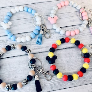Pulseras con llaveros con diamantes de imitación y borlas / Mickey y Minnie / Pulsera con llavero / Cuentas de silicona / Porta llaves / Regalo para ella