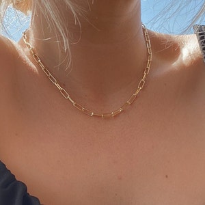 Gargantilha minimalista com corrente de clipe de papel banhada a ouro 14K: colar para usar em camadas