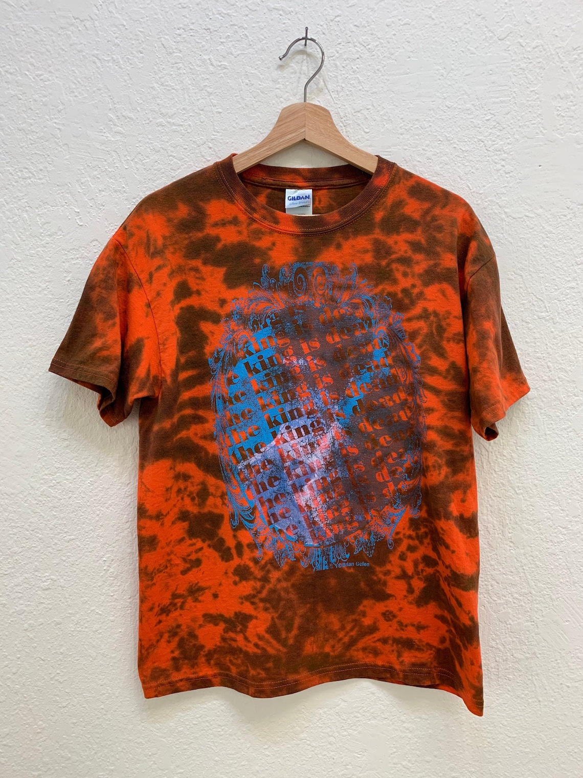 Mens medium orange and black tie dyed King is Dead t-shirt. | Etsy