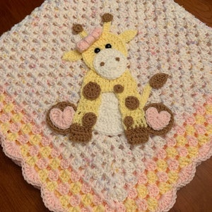 Crochet baby blanket/Geoffrey the giraffe crocheted baby blanket with crocheted giraffe appliqué/baby girl gift/nursery decor/