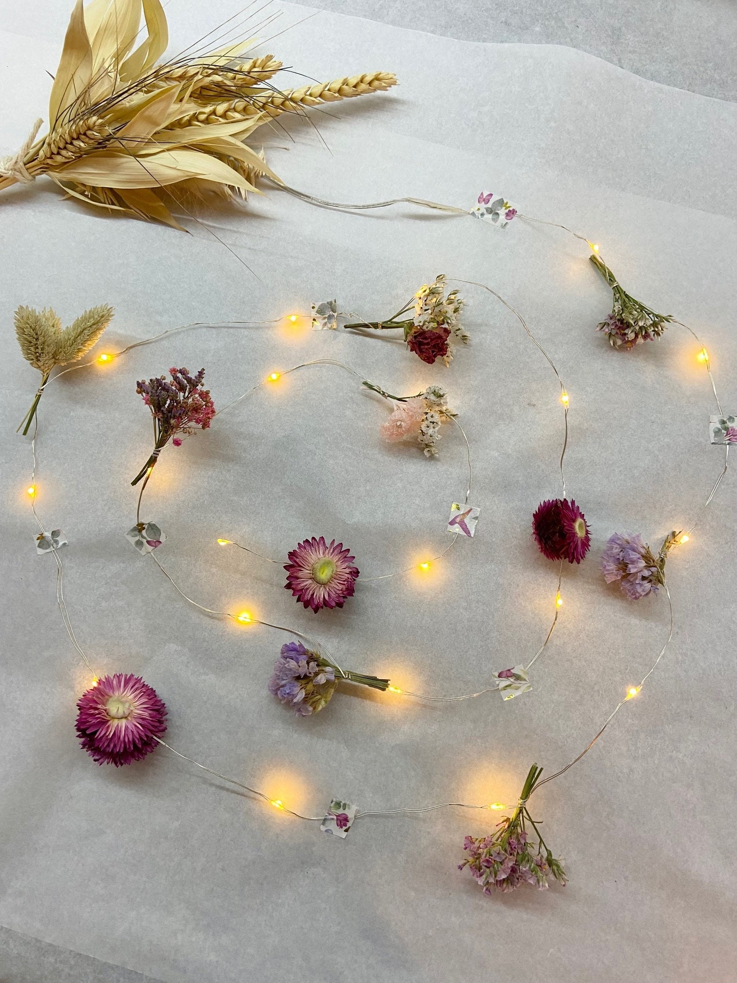 Guirlande Lumineuse et Fleurs Séchées