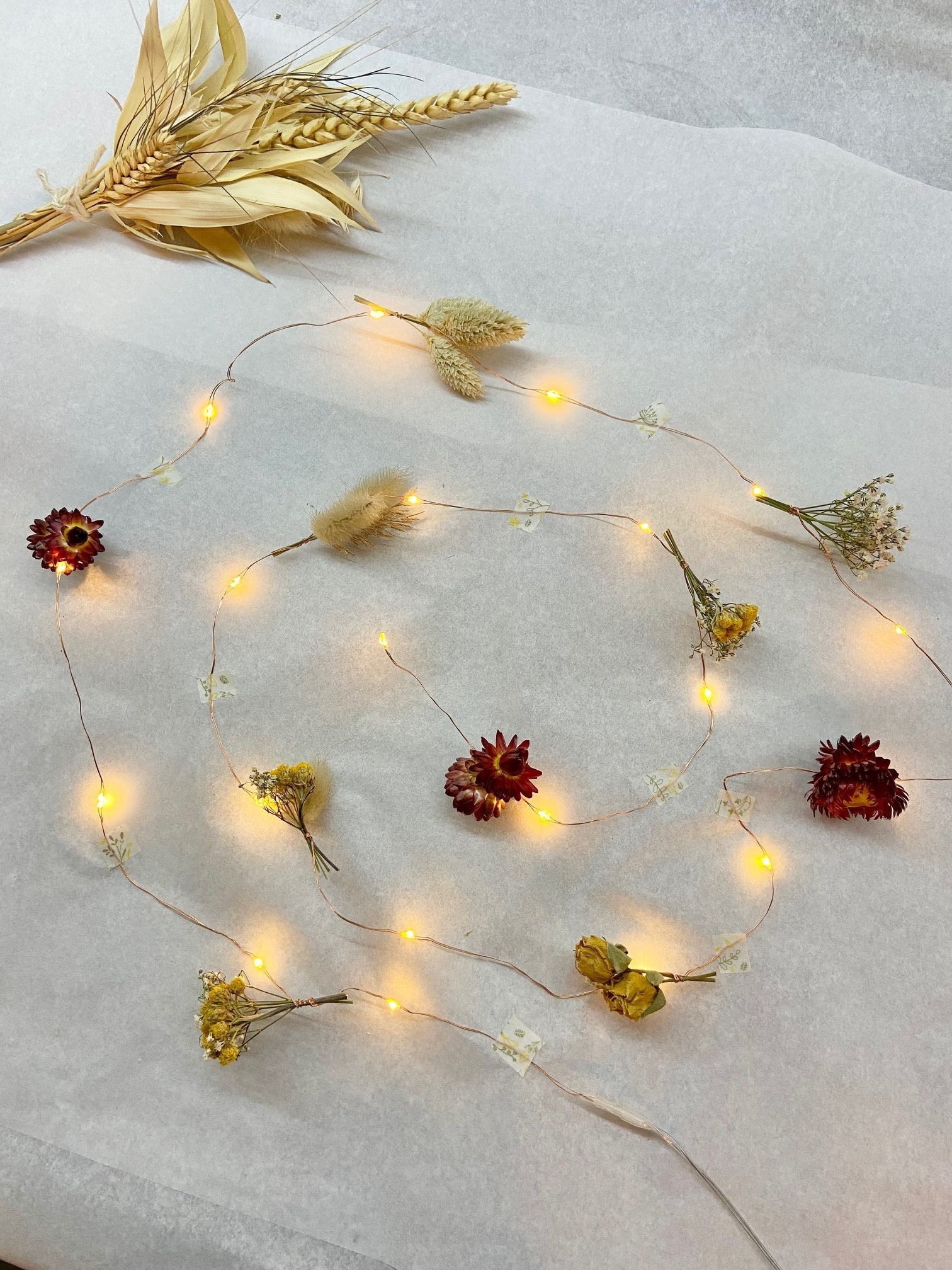 Guirlande Lumineuse et Fleurs Séchées