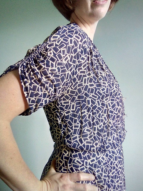 Country Vintage Dress 1940's/ Nelly Don Brand/Abstract Geometric Design/Draw String Sleeves View 5