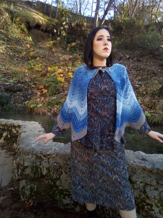 Hand Knitted Shawl/Soft Yarn/Vintage Made Blues and G… Gem