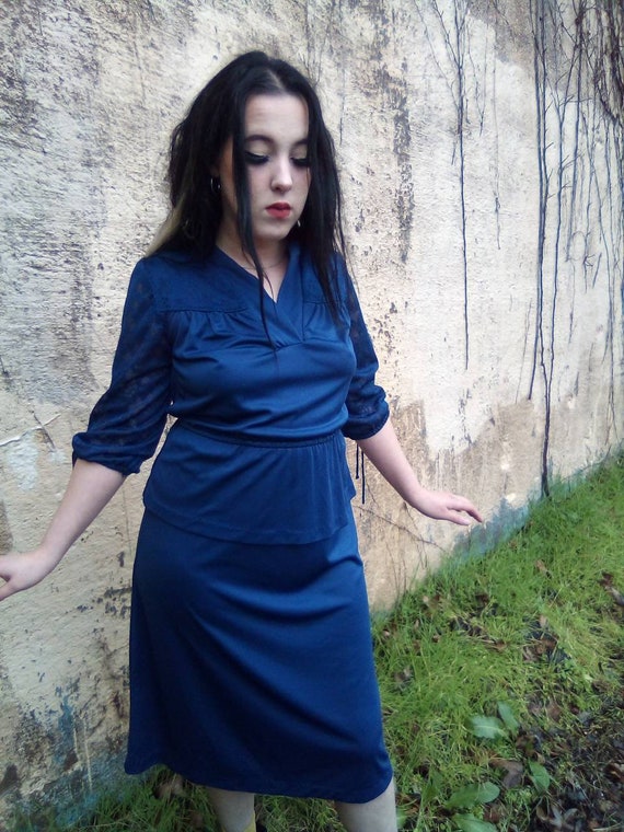 1970's Peplum Skirted Dress/Sheer Lace Sleeves - image 2