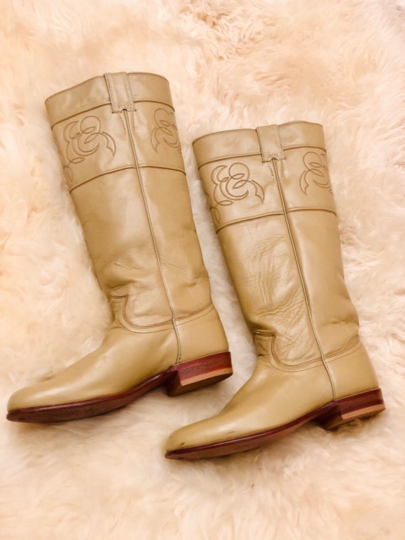 Buttery Tan Leather Cowgirl Justin Boots