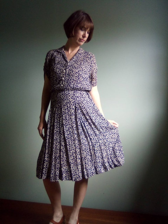 Country Vintage Dress 1940's/ Nelly Don Brand/Abs… - image 1