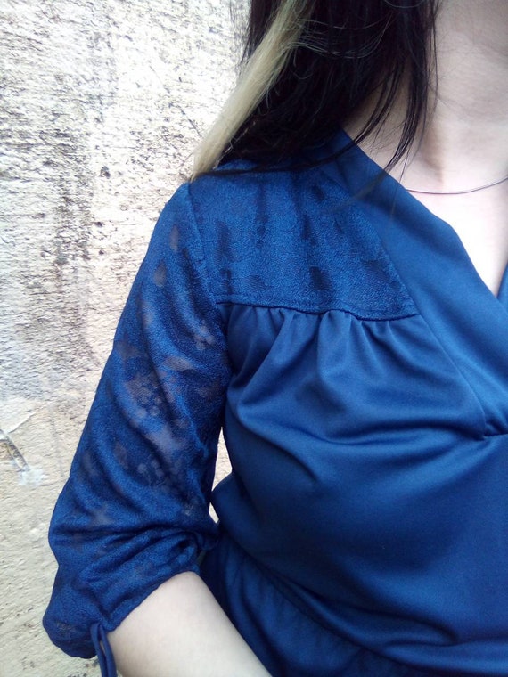1970's Peplum Skirted Dress/Sheer Lace Sleeves - image 3