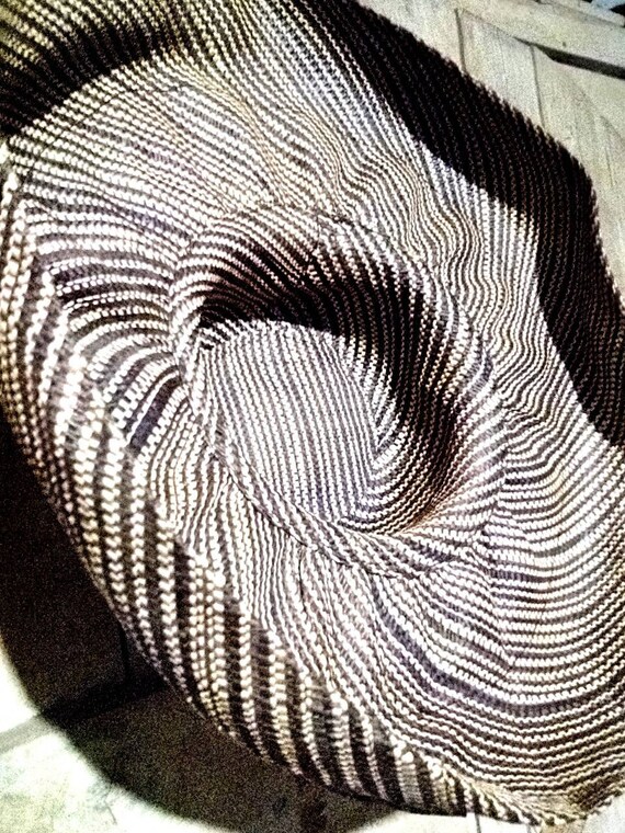 Oversized Swirl Design Straw Hat/Lightweight/Vaca… - image 9