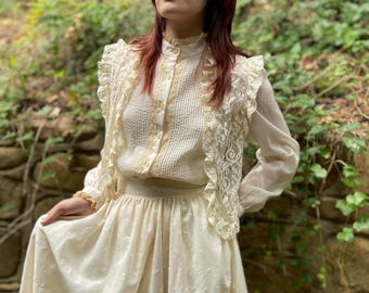 Cream Vintage Lace Ruffle Vest