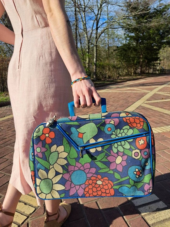 Floral Design Carry On Travel Bag/1960's/Holiday … - image 1