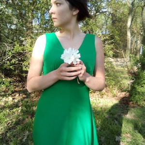 1970&#39;s Emerald Green Gown/Polyester/Pleated Bust/Zip Down Back