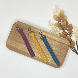 SQUARE KNOT WRISTLET | Fall Keychain | Macrame Wristlet | Wristlet Keychain | Macrame | Keychain