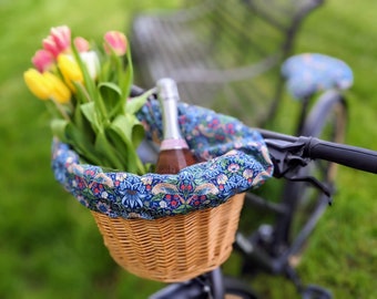 Handmade bicycle basket's bag and seat cover Strawberry Thief pattern William Morris designer feminine woman spring birthday Mother's Day