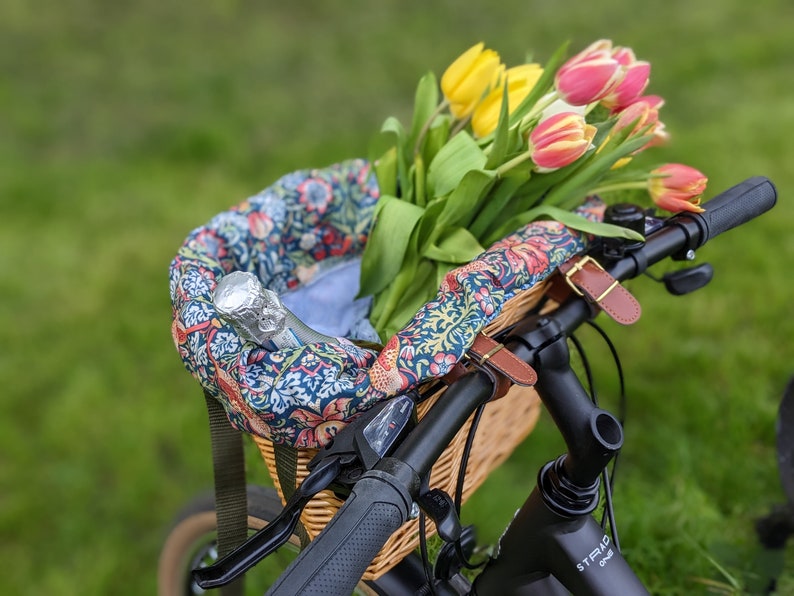 Handmade bicycle basket's bag and seat cover Strawberry Thief pattern William Morris designer feminine woman spring birthday Mother's Day image 6