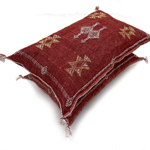 Handmade Cactus Silk Lumbar Pillow Cover: Dark Red Berber Cushion (13x21 inch)