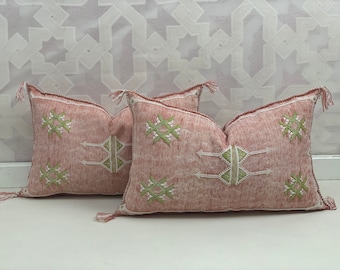 Funda de almohada marroquí de seda con estampado de cactus, hecha a mano: diseño bereber, 33 x 53 cm.