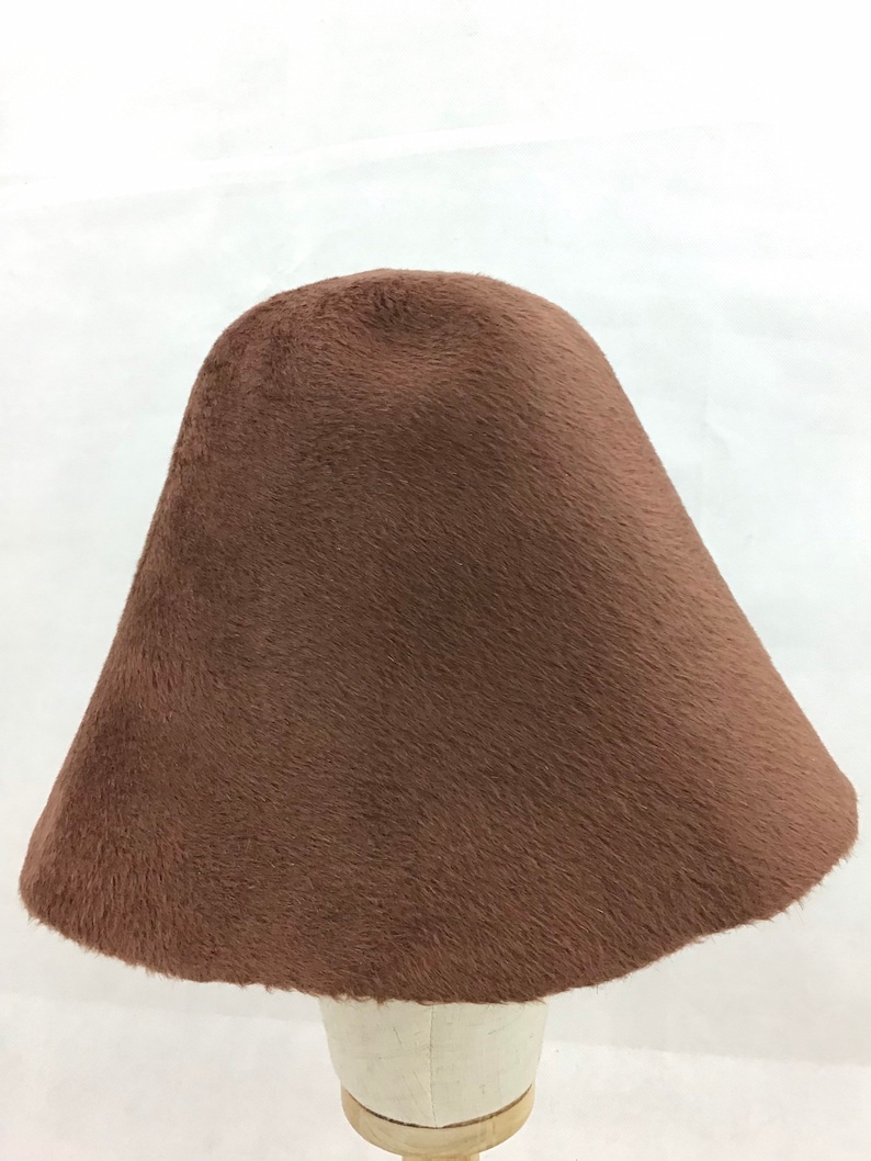 Melusine Vintage Hair Felt Cones 2Sided Color Hazelnut Melusine Vintage Hair Felt Cones 2Sided Color Hazelnut