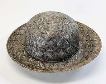 Cappello vintage realizzato in treccia a suola per rimodellamento