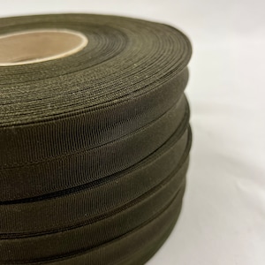 Cinta de grosgrain vintage de viscosa de 14 mm de ancho en color verde musgo