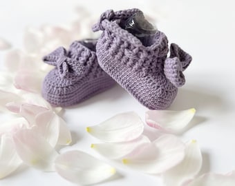 Botitas de bebé tejidas para bautizo, Zapatos de bebé recién nacido hechos a mano, Zapatos de bebé con lazos, Accesorio para fotos de bebé, Regalos para ahijadas, Regalo para baby shower.