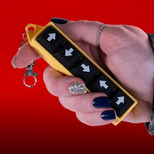 Helldivers 2 Keychain Clicker | Arrow Key Fidget Toy | Tactical Gaming Stress Reliever | Gamer Gift | Mechanical Key Switch Keychain