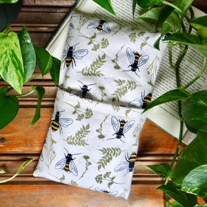 Microwavable Heating Pad, Reusable Heating Pack, Ice and Heat Pack Flannel Cover, heat therapy, Corn heating pad, Honeybees, bees, natural