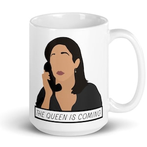 Princess Diaries Inspired Fan Art Mug The Queen is Coming, Funny Mug, Best Friend Gifts, Disney Movie Original Fan Art, Fast Shipping