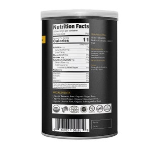 K&ouml;nnte beinhalten: Eine schwarze und gelbe Dose mit Bio-Kurkuma-Wurzelpulver mit einem N&auml;hrwert-Label und einer Zutatenliste. Das Etikett besagt, dass das Produkt vegan, glutenfrei und gentechnikfrei ist. Die Dose enth&auml;lt au&szlig;erdem ein USDA Organic-Siegel und ein EcoCert-Siegel.