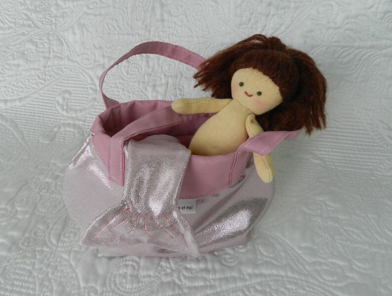 Little mermaid doll, three reversible dresses, mermaid outfit, matching handbag, auburn hair, ideal gift for a child's party image 8