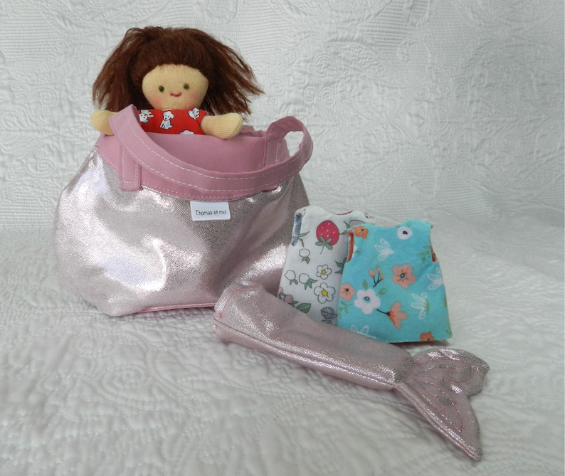 Little mermaid doll, three reversible dresses, mermaid outfit, matching handbag, auburn hair, ideal gift for a child's party image 1
