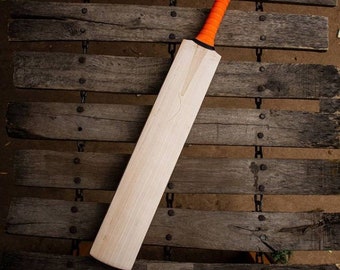 Professional English Willow Cricket Bat, Light weight, Hard Hitting, Ready to Play, Double Pressed